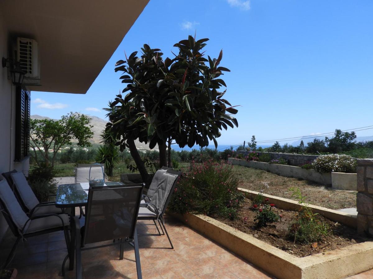 Chrissi'S House With Garden And Sea View Zerviana Villa Kissamos Luaran gambar