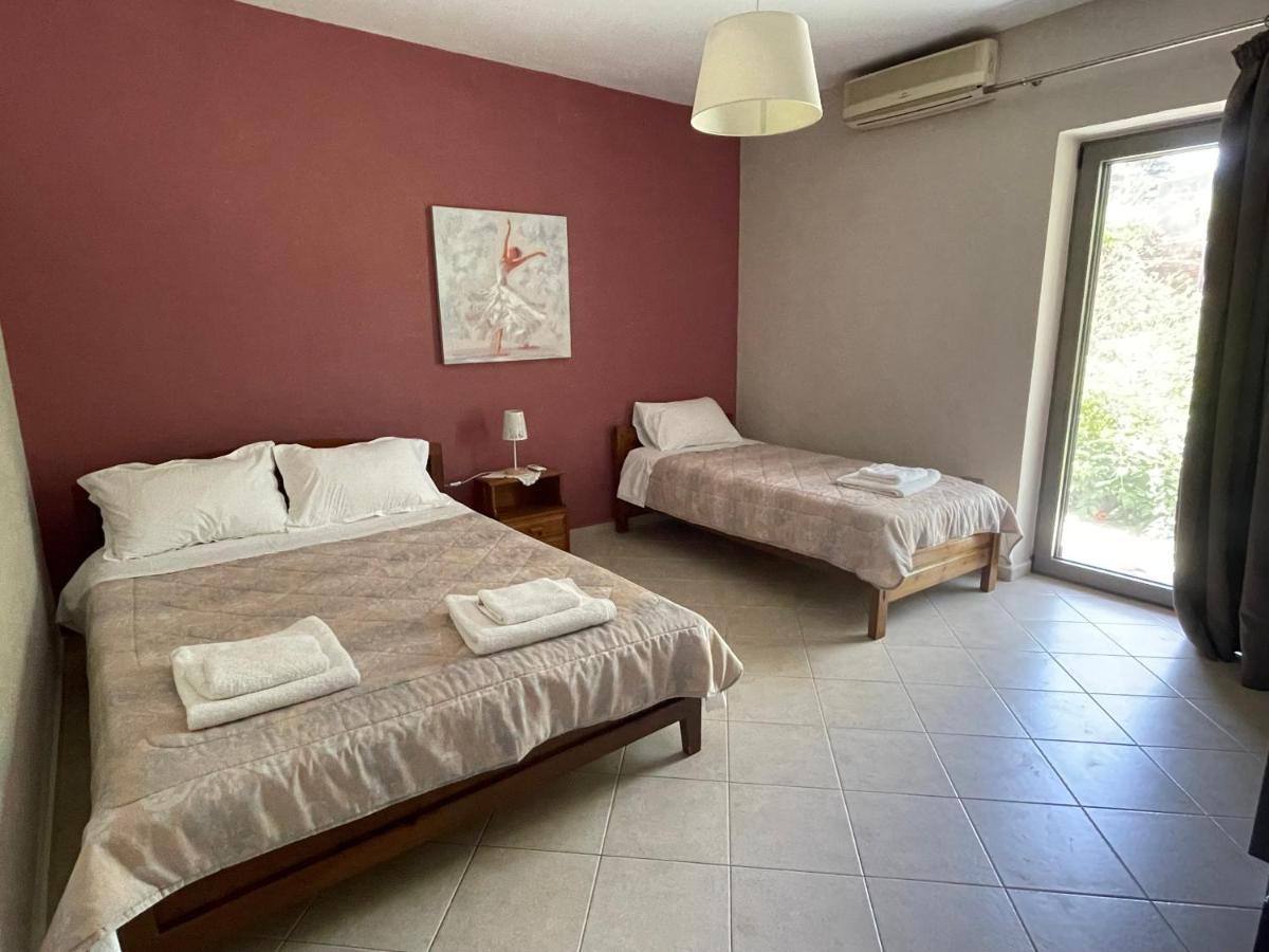 Chrissi'S House With Garden And Sea View Zerviana Villa Kissamos Luaran gambar