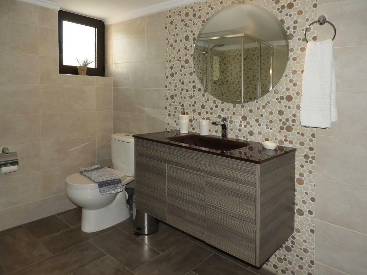 Chrissi'S House With Garden And Sea View Zerviana Villa Kissamos Luaran gambar