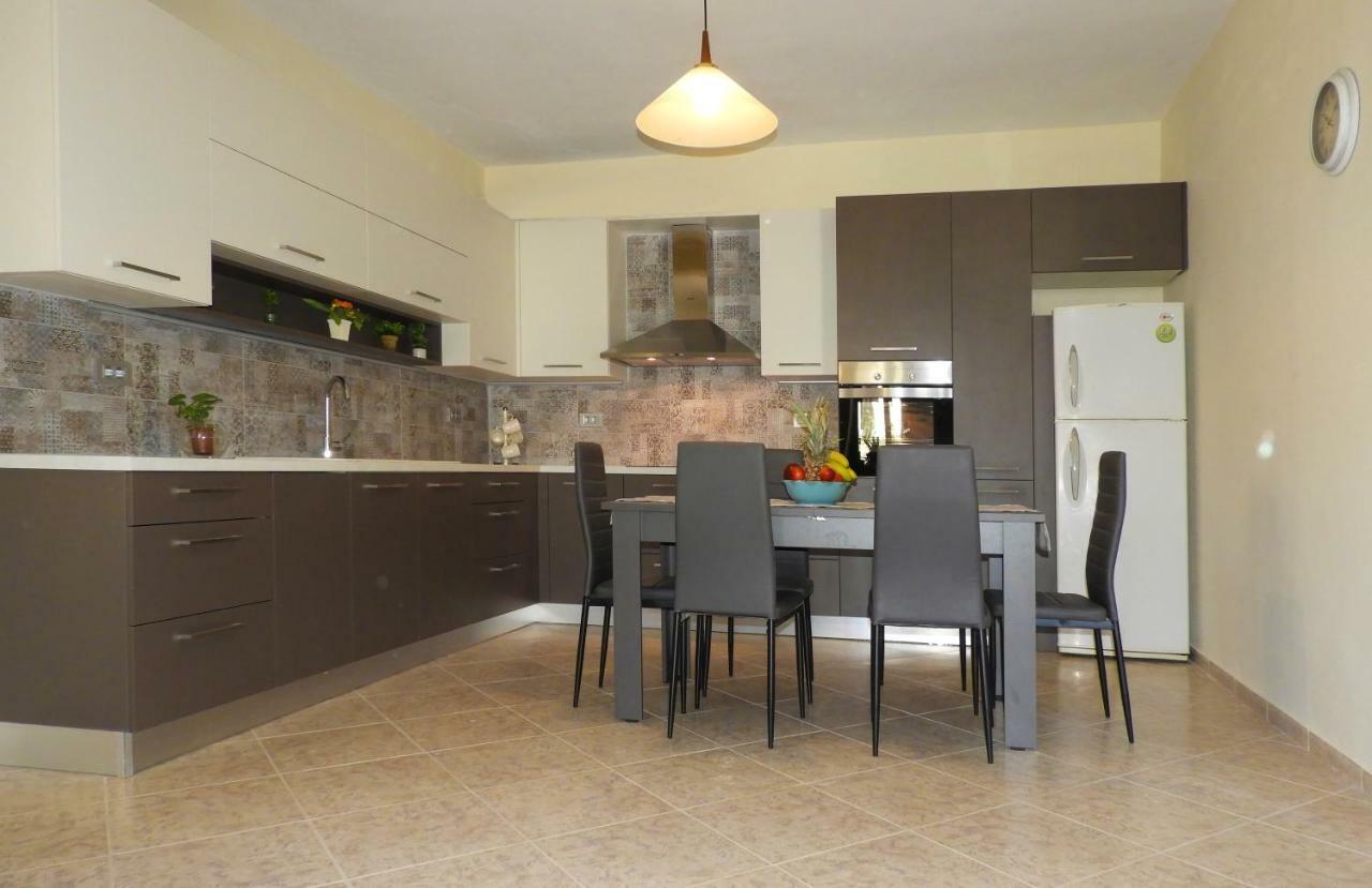 Chrissi'S House With Garden And Sea View Zerviana Villa Kissamos Luaran gambar